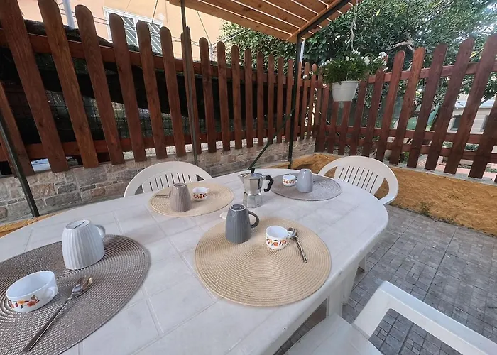 Charming House Policlinico Gemelli - Universita Cattolica Apartment *